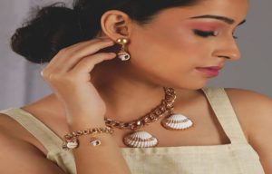 Where choose and pick Traditional Earrings Set
