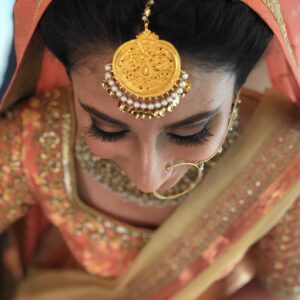 gold maang tikka